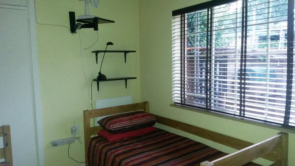 The Birches Backpacker Lodge Randburg Zimmer foto