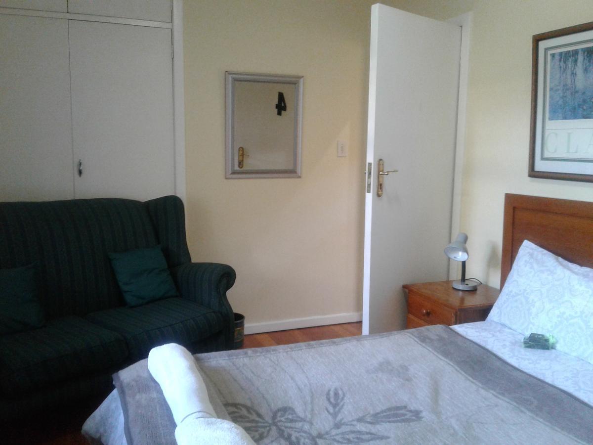 The Birches Backpacker Lodge Randburg Exterior foto