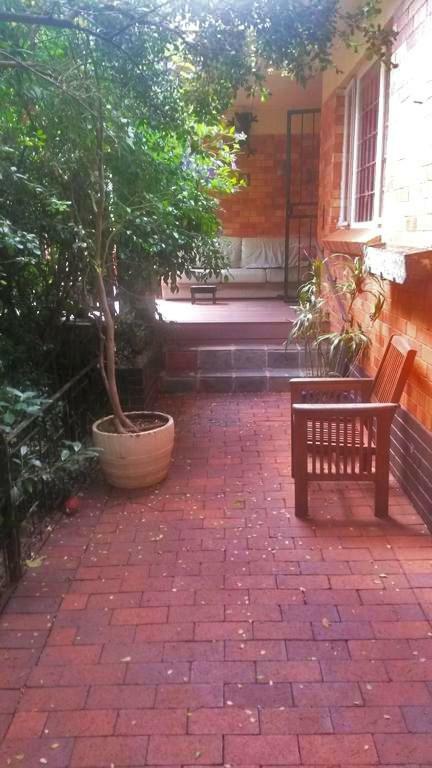 The Birches Backpacker Lodge Randburg Exterior foto