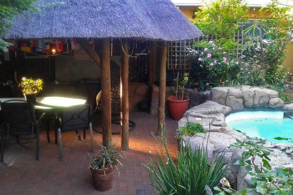 The Birches Backpacker Lodge Randburg Exterior foto